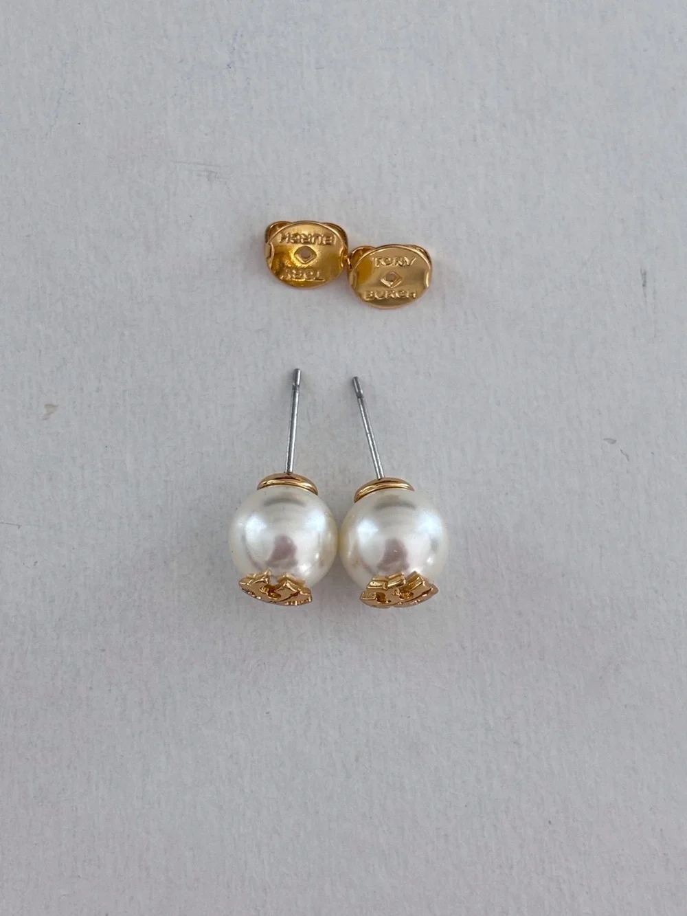 NWOT Tory Burch Moondance Pearl Logo Stud Earring
